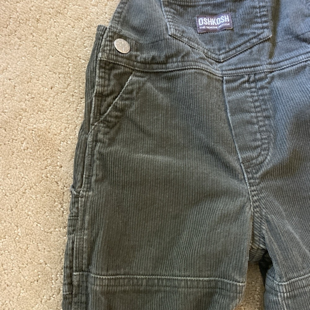 VINTAGE OSHKOSH TODDLER OLIVE GREEN CORDUROY OVERALLS BIB POCKET SIZE 18 MTHS - Picture 6 of 16